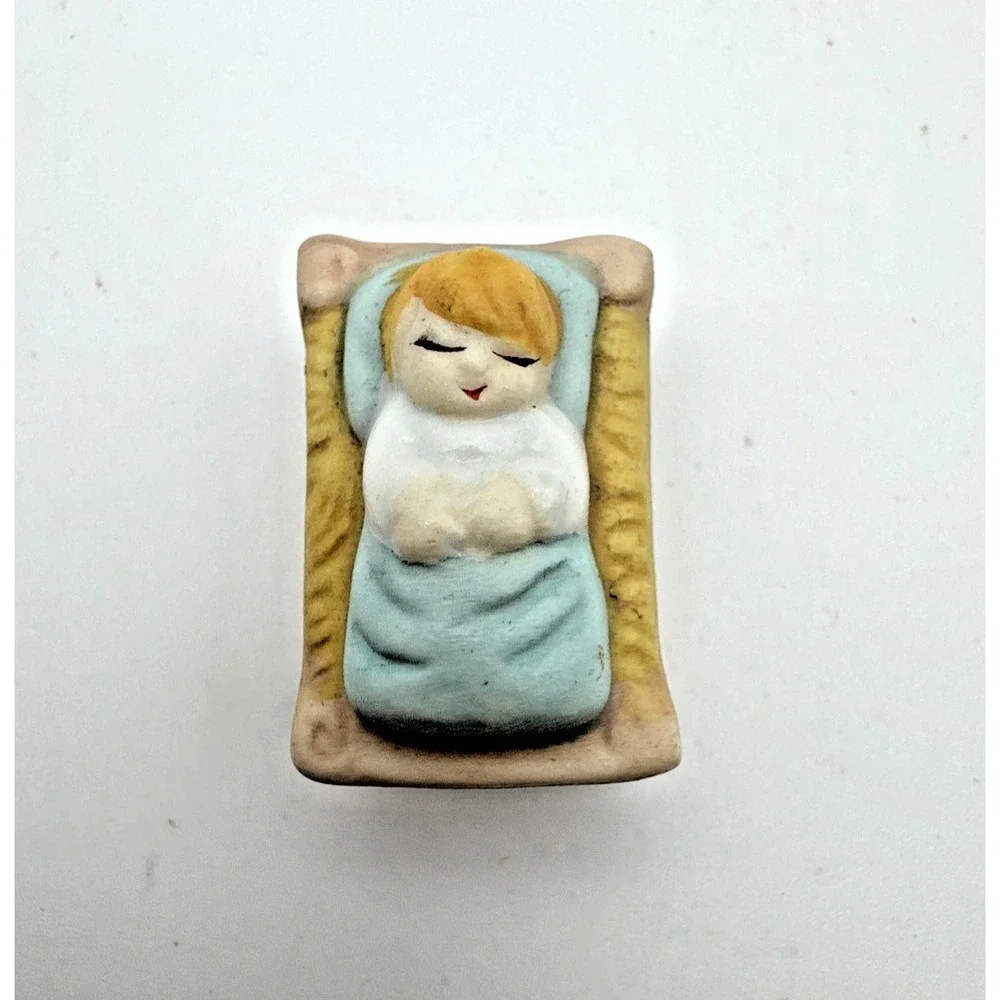 Vintage Pottery Ceramic‎ Mini Nativity Set Holy Family Figures 9 Pcs